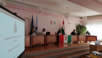 Folynak a város költségvetési tárgyalásai