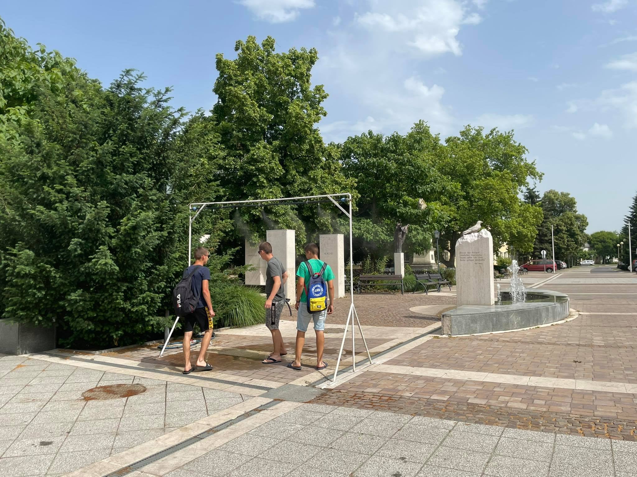 Felfrissülést kínál a Béke téri párakapu