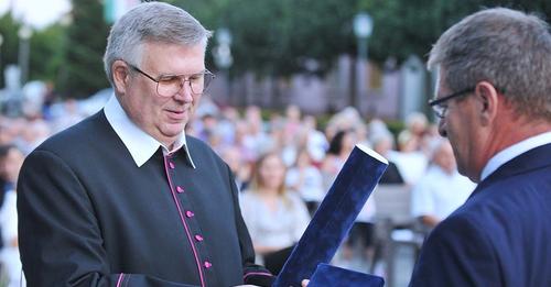 Díszpolgári címek és szakmai díjak