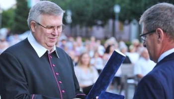 Díszpolgári címek és szakmai díjak