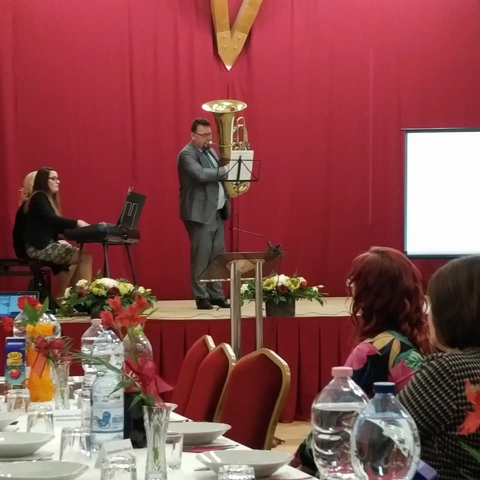 November 12. A szociális munka napja