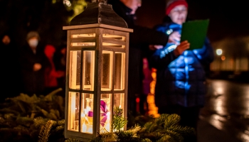 Meggyújtottuk az első adventi gyertyát