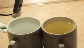 A város több pontján időnként barnás víz folyik