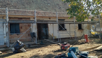 Az időtervnek  megfelelően haladnak a munkálatokkal.