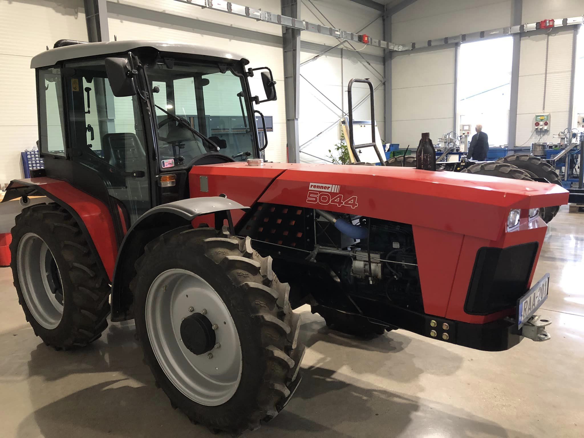 Elindult a Renner traktorok sorozatgyártása exportra