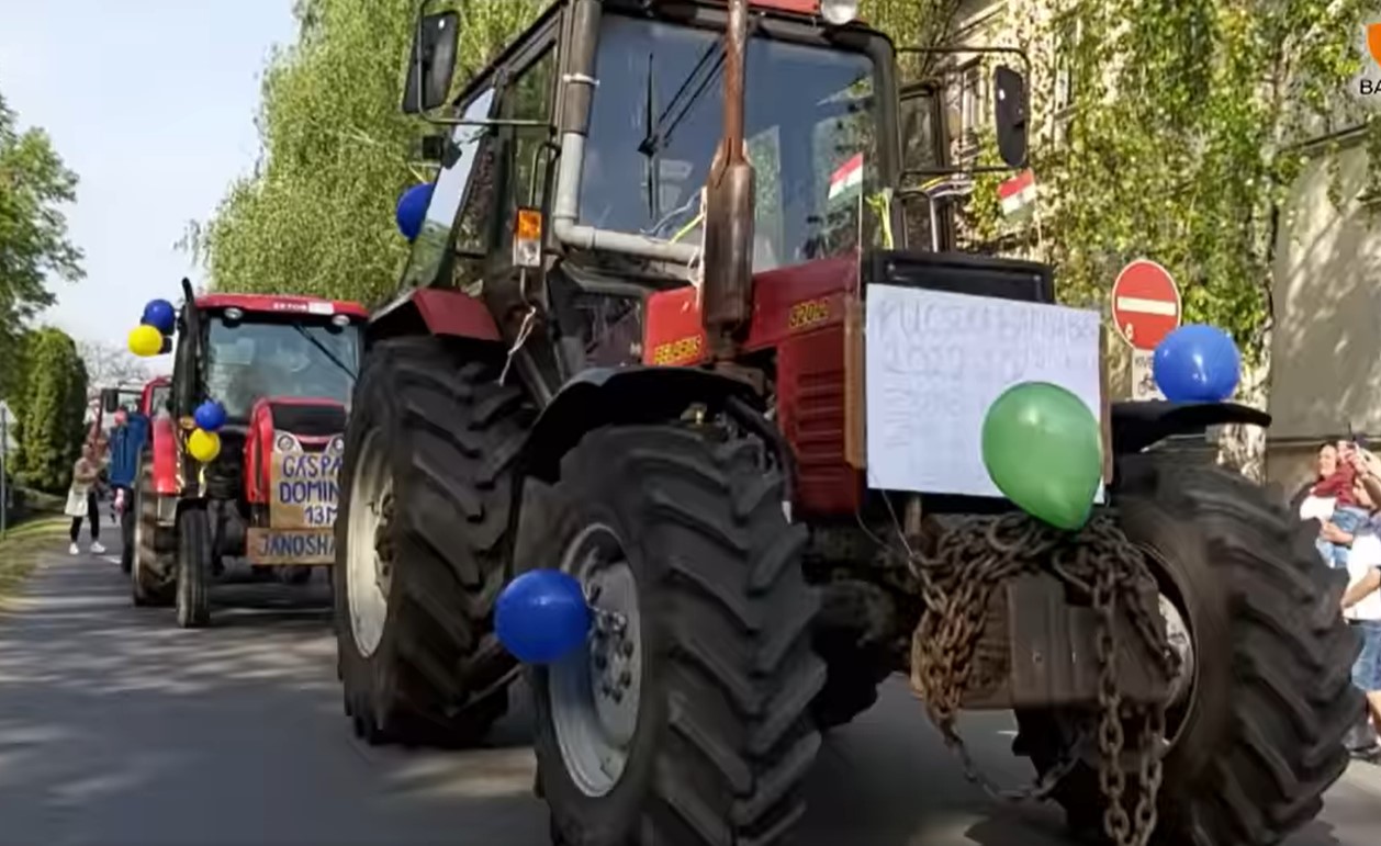144 traktor vett részt a SZAKI gépes ballagásán május 6-án - videó