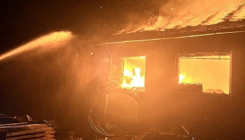 November 26-án, a hajnali órákban gyulladt ki egy családi ház a Sas utcában