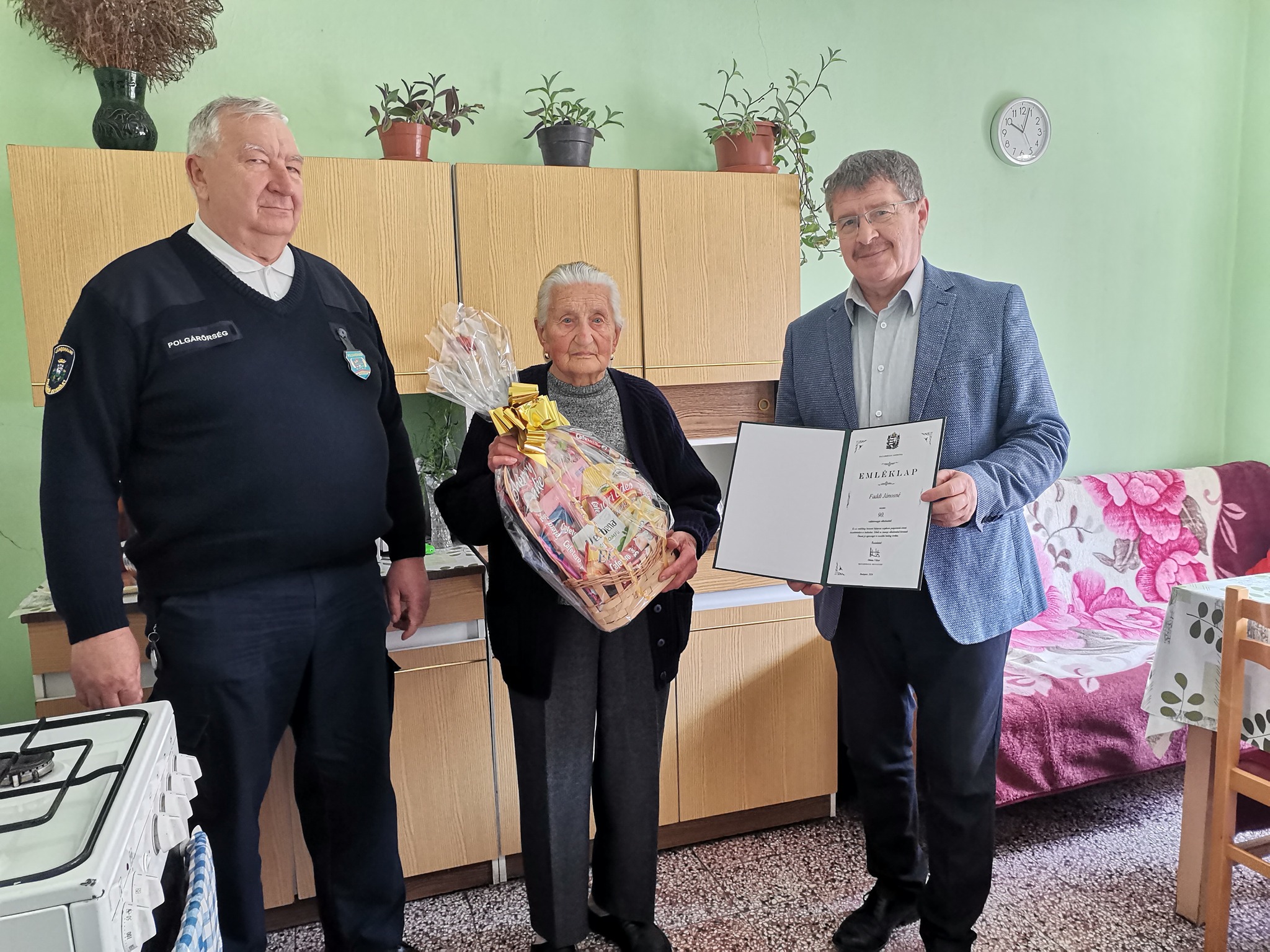 A város vezetése nevében tisztelettel, és szeretettel köszöntöttük ma Faddi Jánosnét