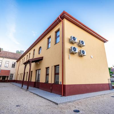 241137984 4389730971065115 8600295137495254198 N