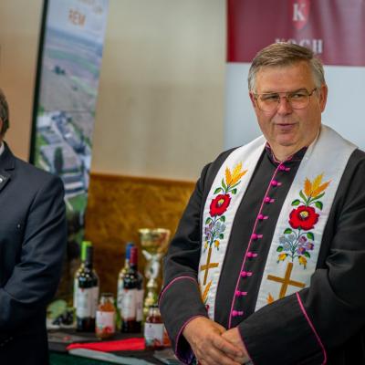 242066810 4440832839288261 1041356148778494726 N