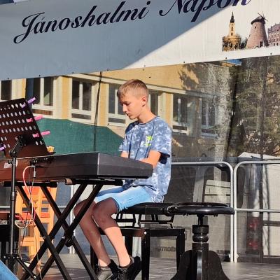 358114516 749125737219561 661639521791661956 N