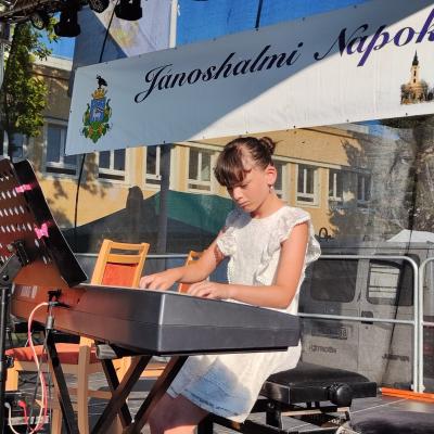 358131923 749126603886141 8989701490435514746 N